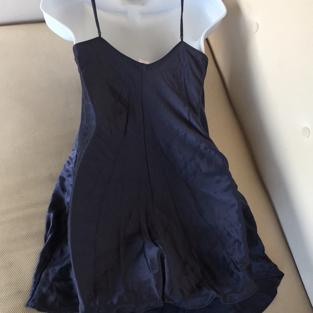 Victoria Secret “baby doll” slip - navy blue - Picture 6 of 7